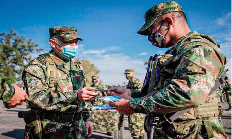 Miembros de la fuerza pública están excluidos del derecho de asociación sindical