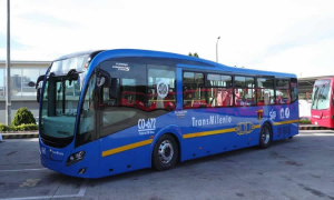 Proyecto de norma de MinEnergía para priorizar el suministro de gas natural comprimido en el transporte público de pasajeros; plazo para comentarios hasta el 26 de octubre de 2025
