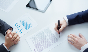 Consideraciones de la CRA sobre el deber de informar a los usuarios el interés de ceder el contrato