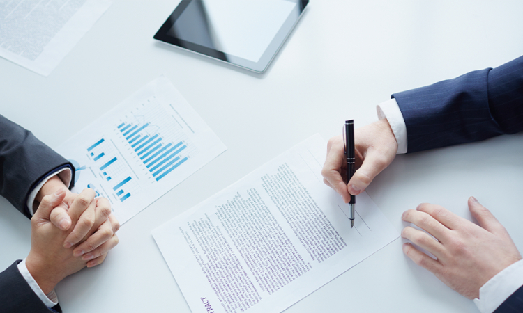 Consideraciones de la CRA sobre el deber de informar a los usuarios el interés de ceder el contrato