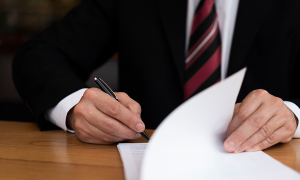 ¿Qué destino deben tener los ahorros generados en contratos financiados con regalías: utilidad para el contratista o reintegro al Estado?: CGR responde