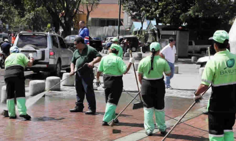 CRA reafirma principios de eficiencia, neutralidad y suficiencia financiera en decisiones tarifarias y contractuales del servicio público de aseo