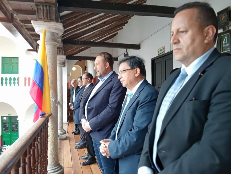 Por iniciativa de la Corte Constitucional y con el apoyo de las Academias de Historia, se inauguró el Museo de la República en la sede del colegio Francisco de Paula Santander de Tunja