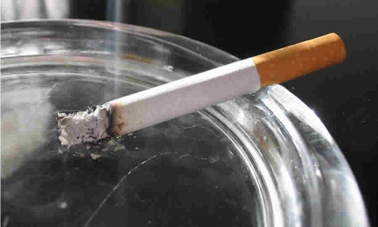 SIC busca prohibir publicidad y venta de productos de tabaco a menores